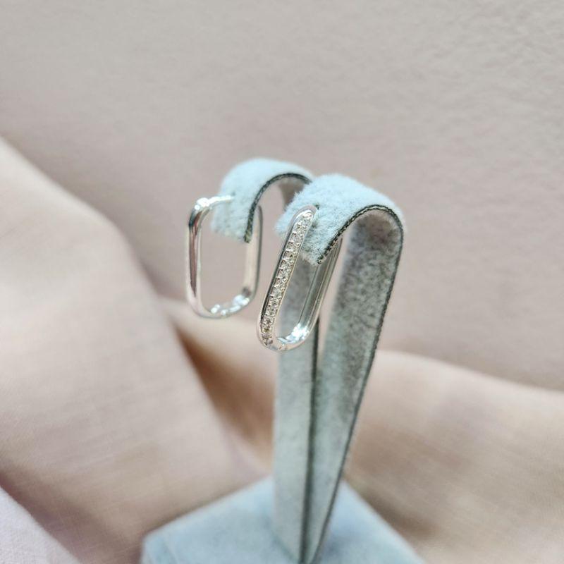 BRINCO PRATA ARGOLA LISA E ZIRC RETAN