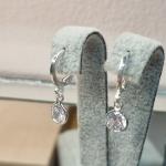 BRINCO PRATA ARGOLINHA PONTO DE LUZ	