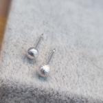 BRINCO PRATA BOLA CRAQUELADA P