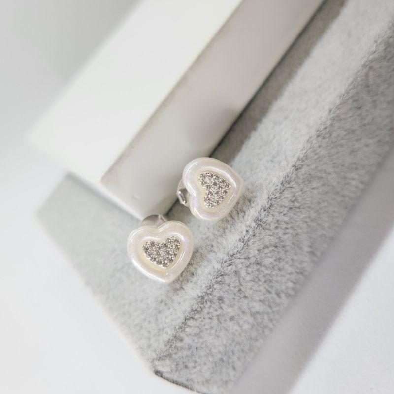 BRINCO PRATA CORAÇÃO MADREPÉROLA V  ZIRC