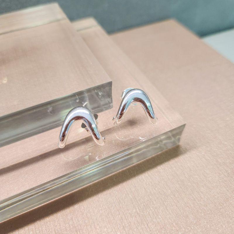 BRINCO PRATA EAR HOOK 2 GARRAS LISA