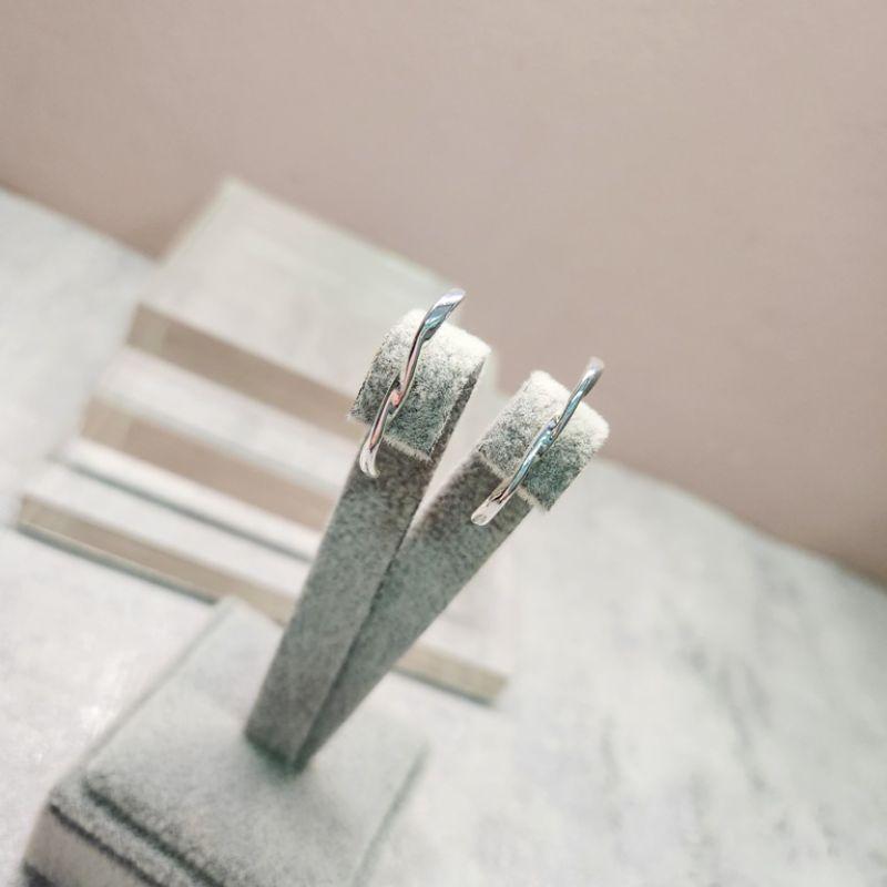 BRINCO PRATA EAR HOOK TORCIDO