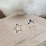 BRINCO PRATA ESTRELINHA VAZADA	