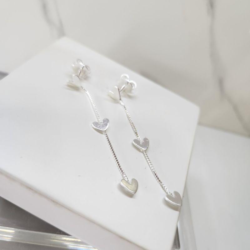 BRINCO PRATA FIO CORAÇÕES