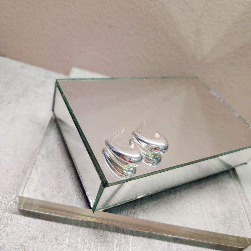 BRINCO PRATA MEIA ARGOLA CLEAN