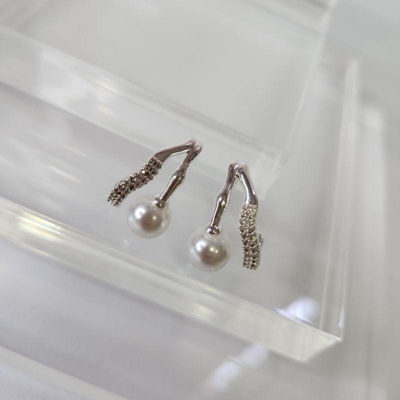 BRINCO PRATA TRONCO PÉROLA