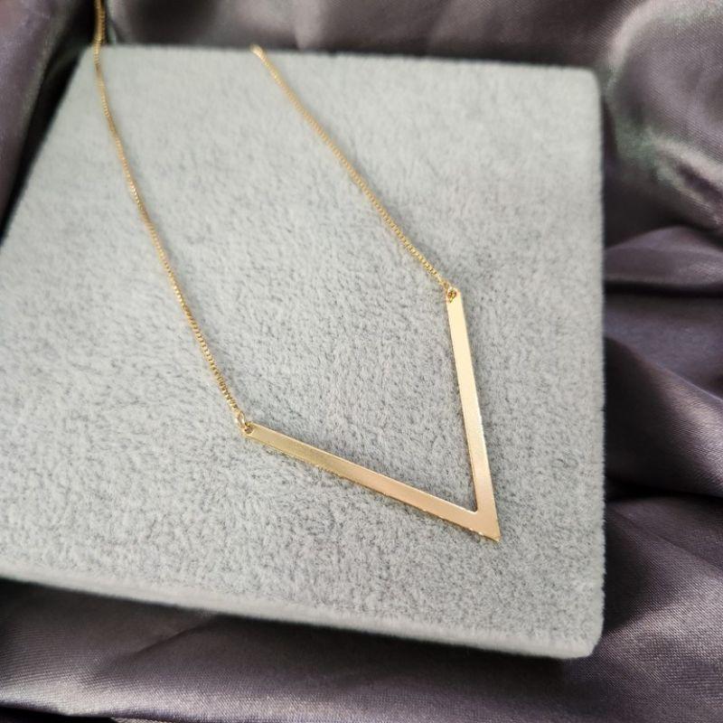 COLAR OURO TRIANG