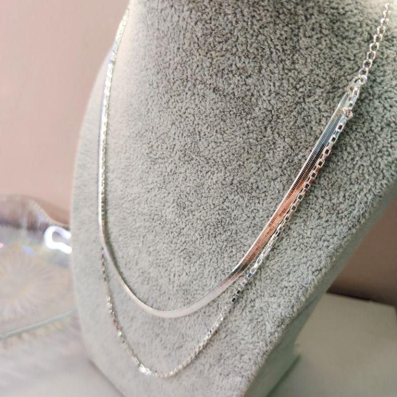 COLAR PRATA DUPLO FITA QUADR