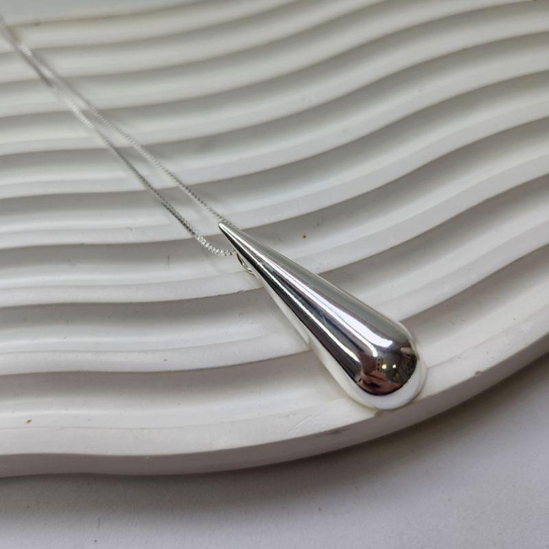 COLAR PRATA GOTA LISA