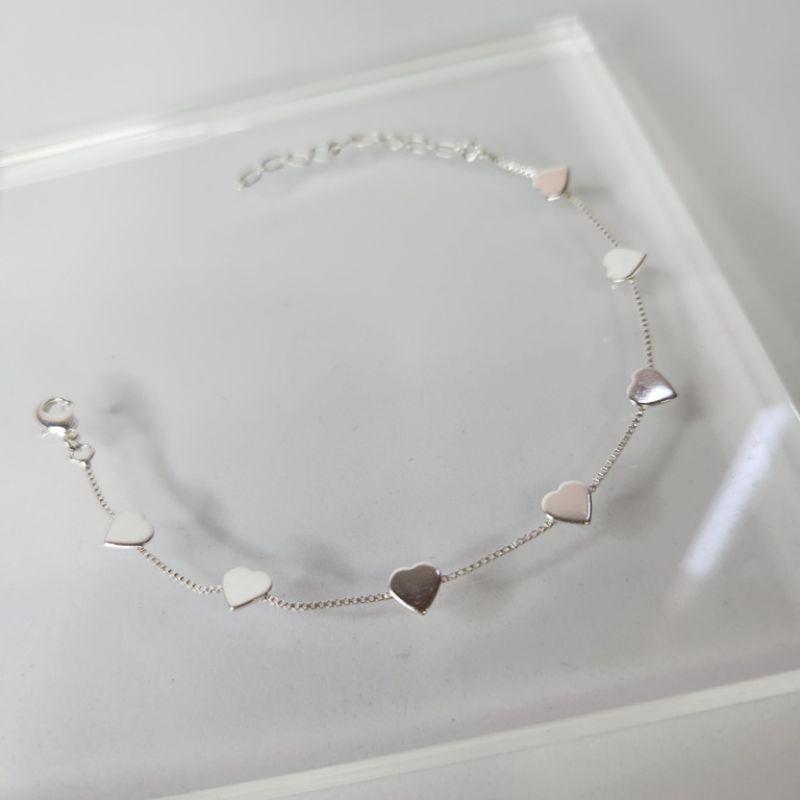 PULSEIRA PRATA CORAÇÕES CHAPADOS